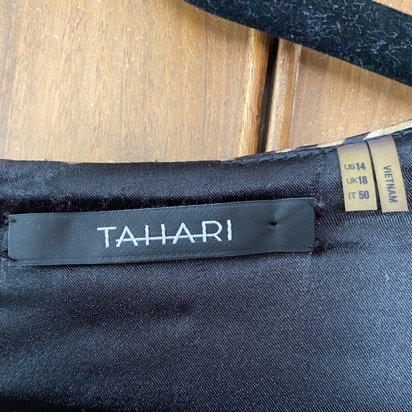 Tahari sleeveless sheath dress - Picture 3 of 4